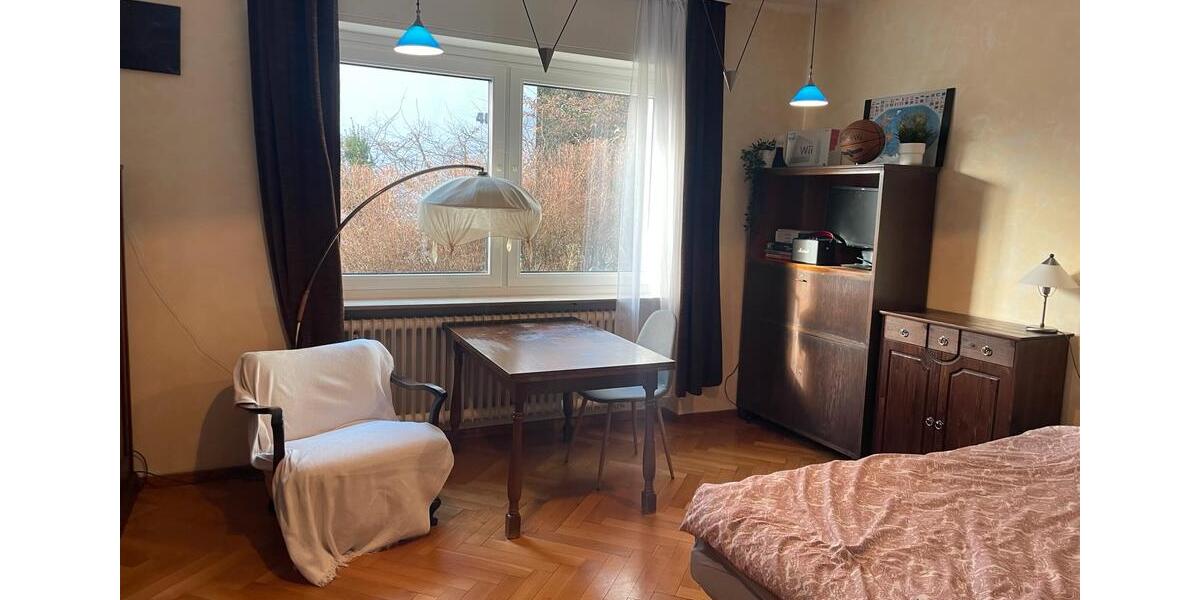Großes, gemütliches möbliertes WG Zimmer in Stuttgart-West 22 zimmer