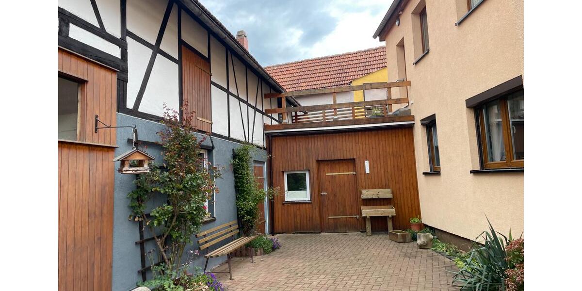 Einfamilienhaus Ilmenau - 9 Zimmer, 184 m&sup2;, 1.700&euro; | Angebot:26024492