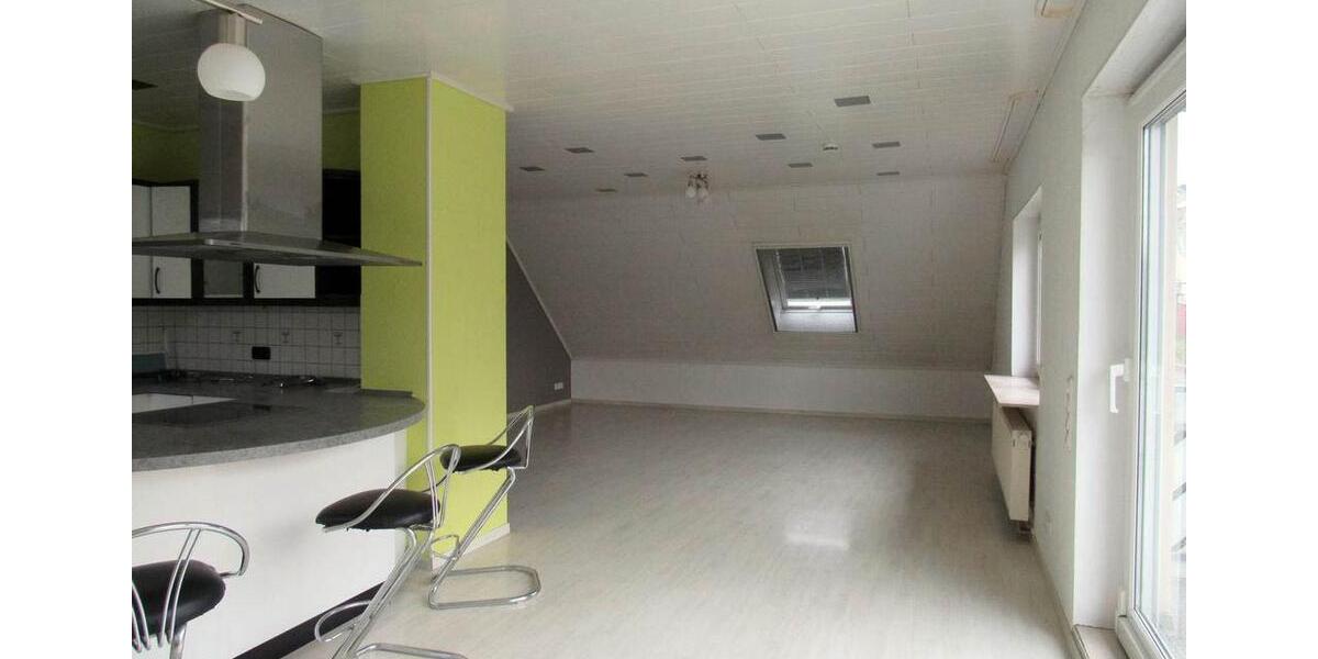 Helle 5-Zimmer-Maisonett-Wohnung mit Balkon, Einbauküche und Stellplätze in Hadamar! 5 zimmer