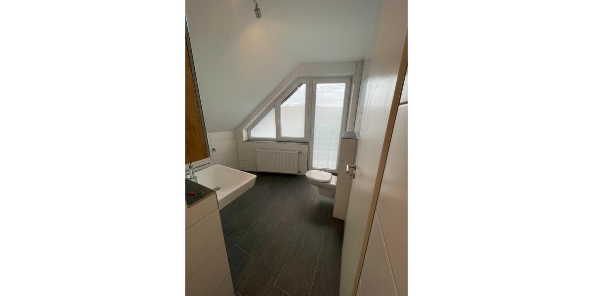 Dachgeschoßwohnung Lingen (Ems) - 3 Zimmer, 86 m&sup2;, 750&euro; | Angebot:24507062