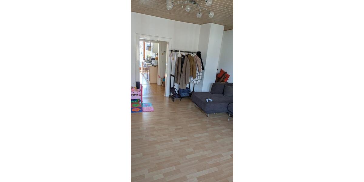 Dachgeschoßwohnung Hameln - 3 Zimmer, 75 m&sup2;, 595&euro; | Angebot:25964881