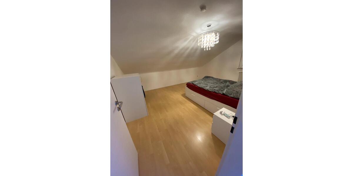 Dachgeschoßwohnung Arnsberg Obereimer - 3 Zimmer, 74 m&sup2;, 680&euro; | Angebot:26298761