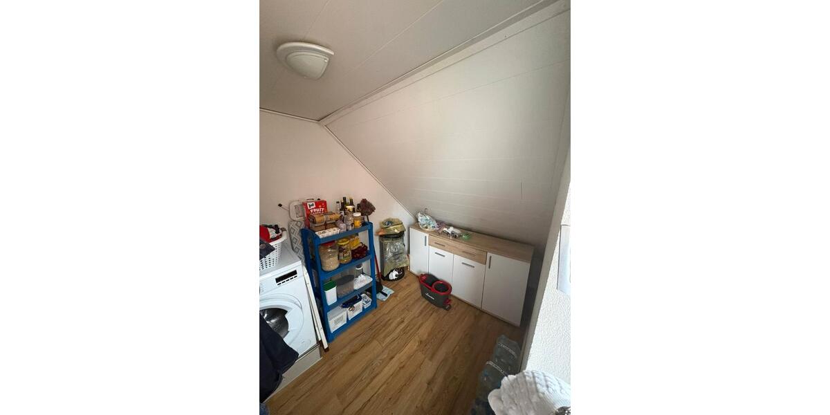 Dachgeschoßwohnung Kirchardt - 3.5 Zimmer, 64 m&sup2;, 670&euro; | Angebot:26705165