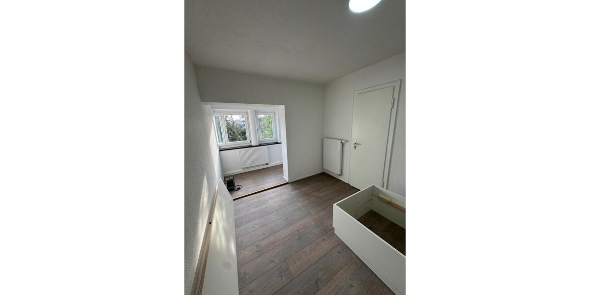 Wohnen auf Zeit Fulda - 7 Zimmer, 170 m&sup2;, 320&euro; | Angebot:25961589