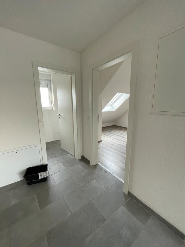 Zwei-Zimmer-Wohnung mit Balkon