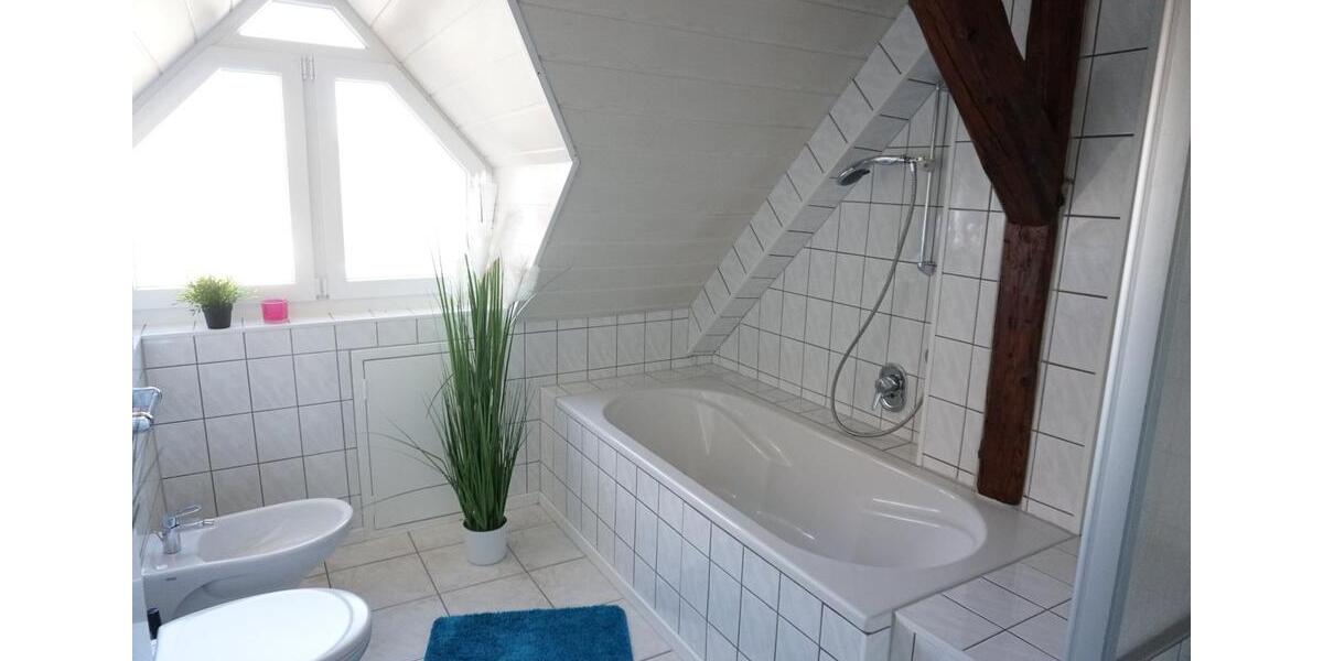 Dachgeschoßwohnung Altenstadt - 5 Zimmer, 160 m&sup2;, 1.388&euro; | Angebot:24862162