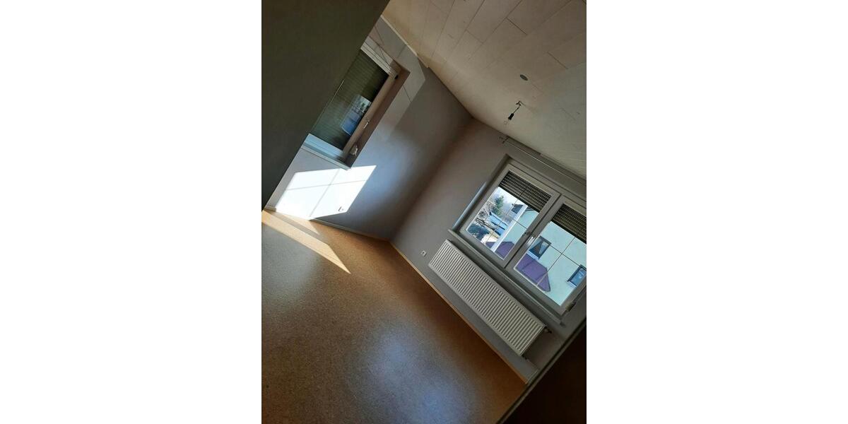 Etagenwohnung Deggendorf - 5 Zimmer, 1 m&sup2;, 1.200&euro; | Angebot:25298360