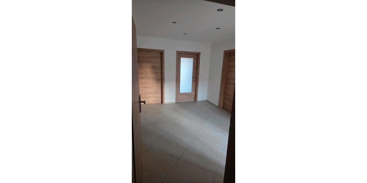 Dachgeschoßwohnung Hemau - 3 Zimmer, 120 m&sup2;, 960&euro; | Angebot:26565020