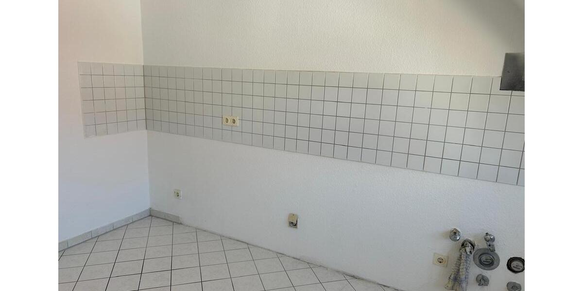 Dachgeschoßwohnung Burg - 3 Zimmer, 56 m&sup2;, 348&euro; | Angebot:25178755