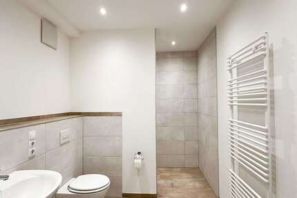 Wohnung Bad Neuenahr - 3 Zimmer, 90 m&sup2;, 940&euro; | Angebot:27016343