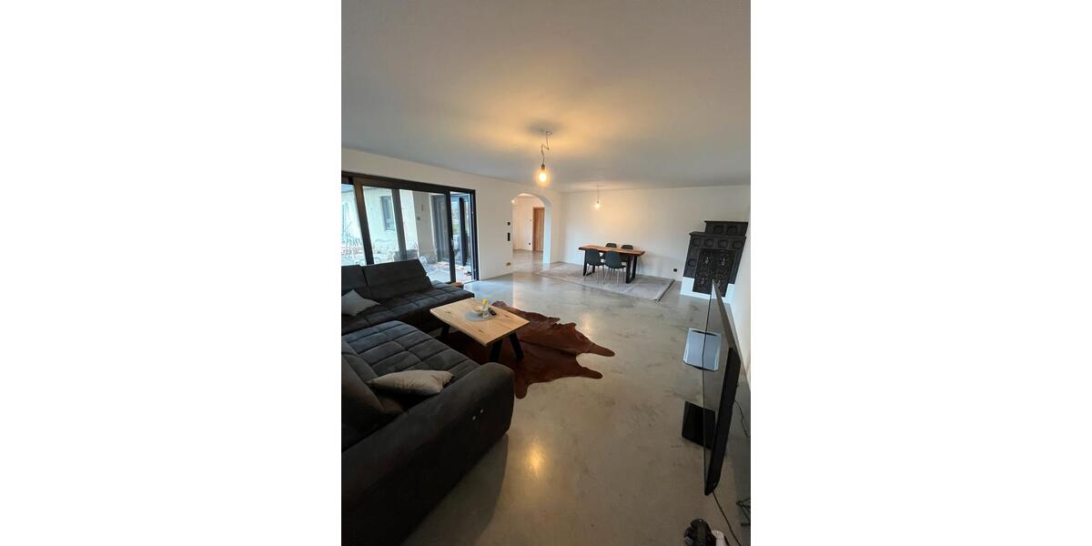 Terrassenwohnung Burgkirchen an der Alz - 5 Zimmer, 158 m&sup2;, 1.450&euro; | Angebot:25614091