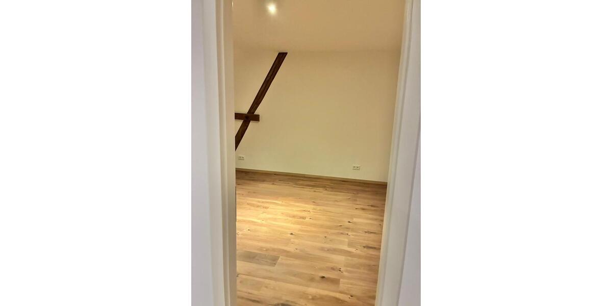 Etagenwohnung Wiesbaden Mainz-Amöneburg - 3 Zimmer, 80 m&sup2;, 1.280&euro; | Angebot:24683188