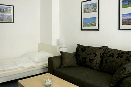 (EF0425_Y) Erfurt: Löbervorstadt, möbliertes Zimmer mit eigenem WCDusche, 1. Obergeschoss, an Wochenendheimfahrer - Zimmer Erfurt Löbervorstadt | Angebot:24215924