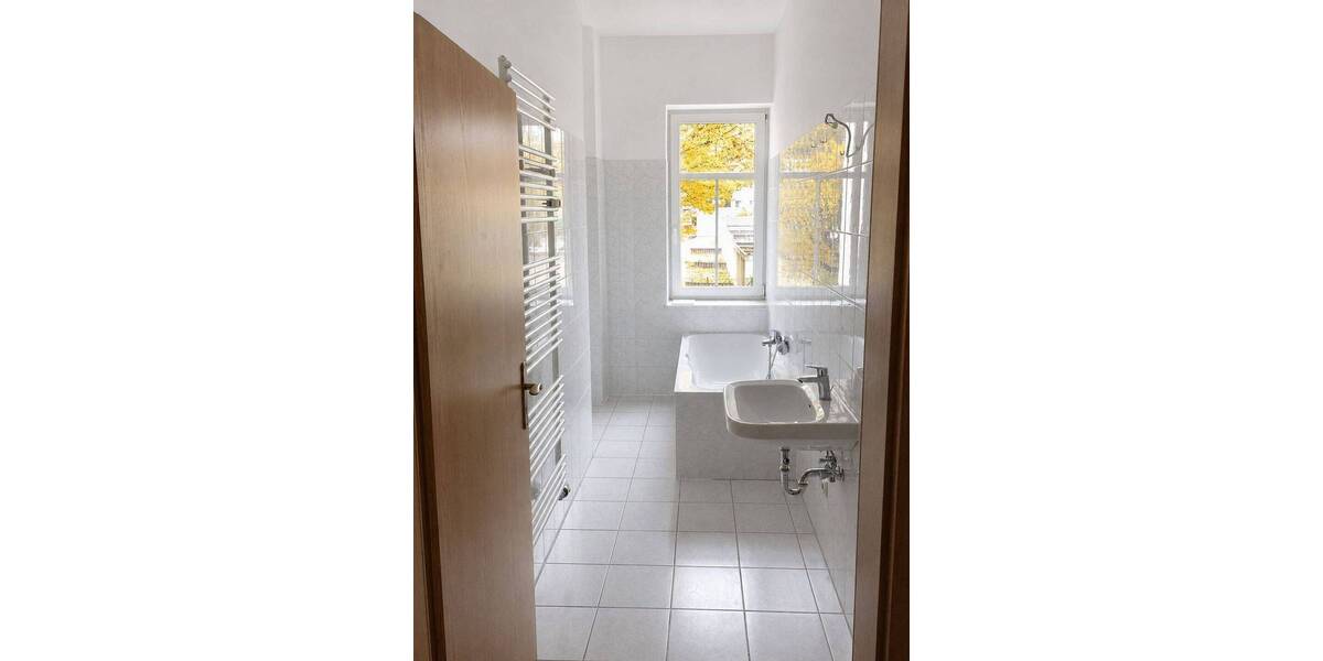 Etagenwohnung Bad Langensalza Ufhoven - 3 Zimmer, 84 m&sup2;, 630&euro; | Angebot:26758850