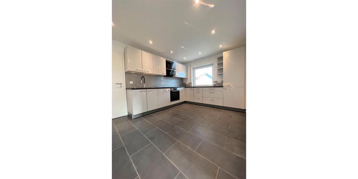 Etagenwohnung Stiefenhofen - 4 Zimmer, 130 m&sup2;, 1.342&euro; | Angebot:25990716