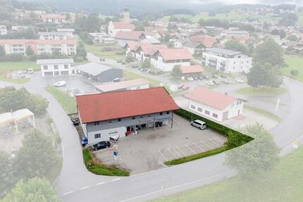 Moderne, helle Büro- oder Praxisräume zimmer