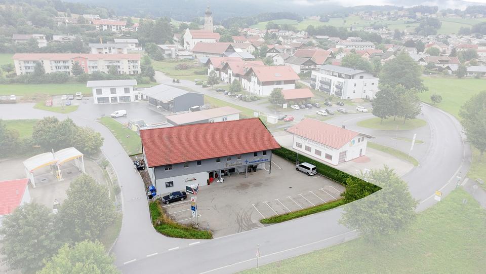 Moderne, helle Büro- oder Praxisräume zimmer