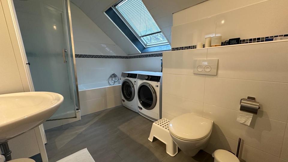 Dachgeschoßwohnung Solingen Höhscheid - 2 Zimmer, 64 m&sup2;, 665&euro; | Angebot:26639579