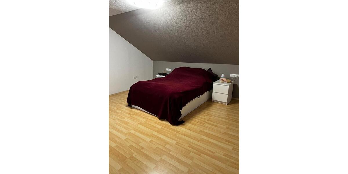 Dachgeschoßwohnung Hösbach - 2.5 Zimmer, 65 m&sup2;, 640&euro; | Angebot:26042049