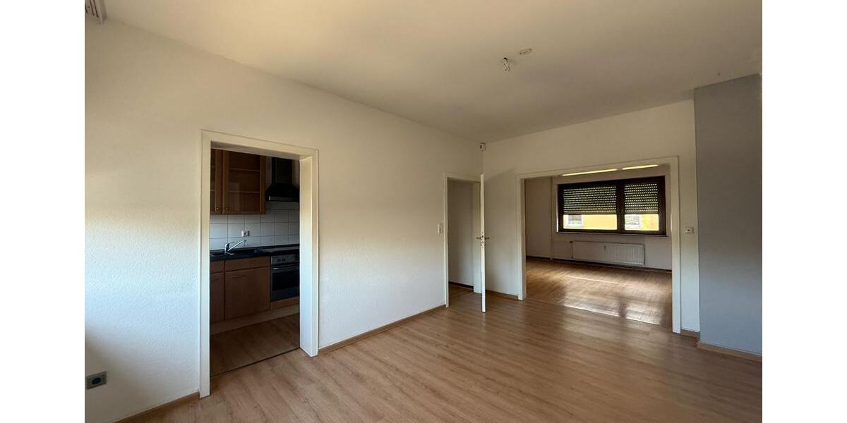 Helle 3-ZBK-Wohnung mit Balkon in Pfalzel zu vermieten 3 zimmer