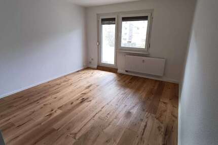 Wohnung Mülsen Thurm - 3 Zimmer, 56 m&sup2;, 390&euro; | Angebot:25100367