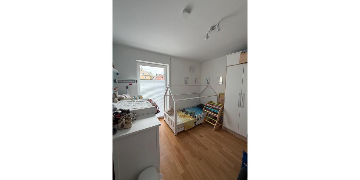 Etagenwohnung Pfarrkirchen - 3 Zimmer, 90 m&sup2;, 1.000&euro; | Angebot:26047330