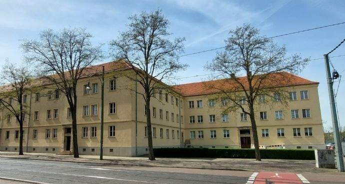 Etagenwohnung Dessau-Roßlau Innenstadt - 2 Zimmer, 69 m&sup2;, 497&euro; | Angebot:26672262