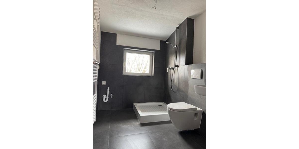 Dachgeschoßwohnung Karlsruhe Neureut - 4 Zimmer, 70 m&sup2;, 1.300&euro; | Angebot:26026661