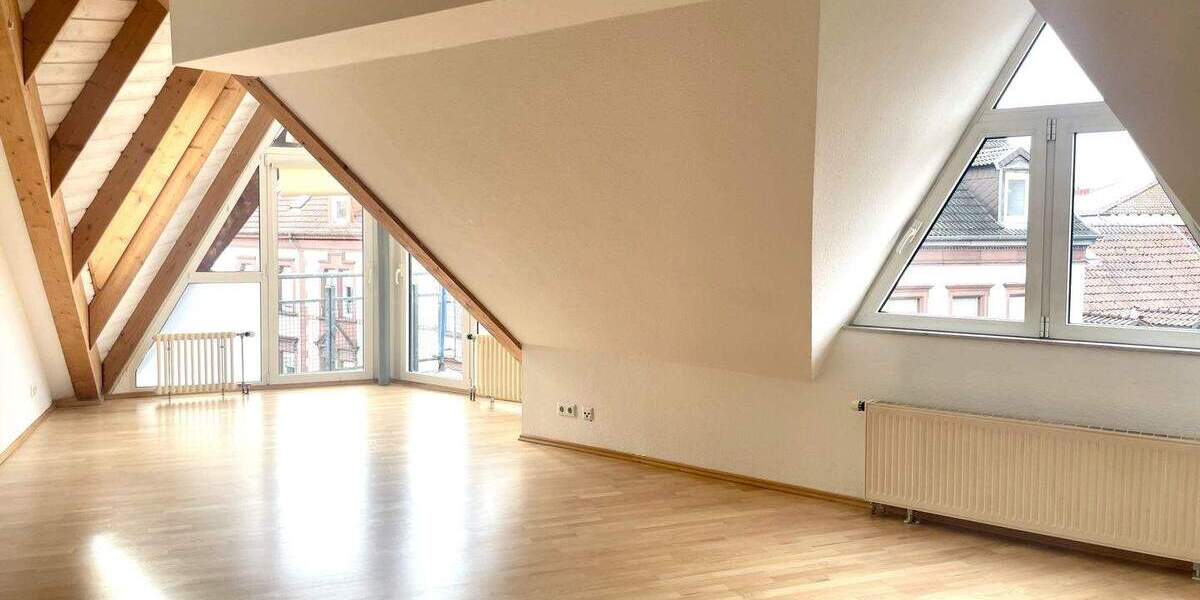 Etagenwohnung Kaiserslautern Innenstadt - 3 Zimmer, 80 m&sup2;, 720&euro; | Angebot:25800235