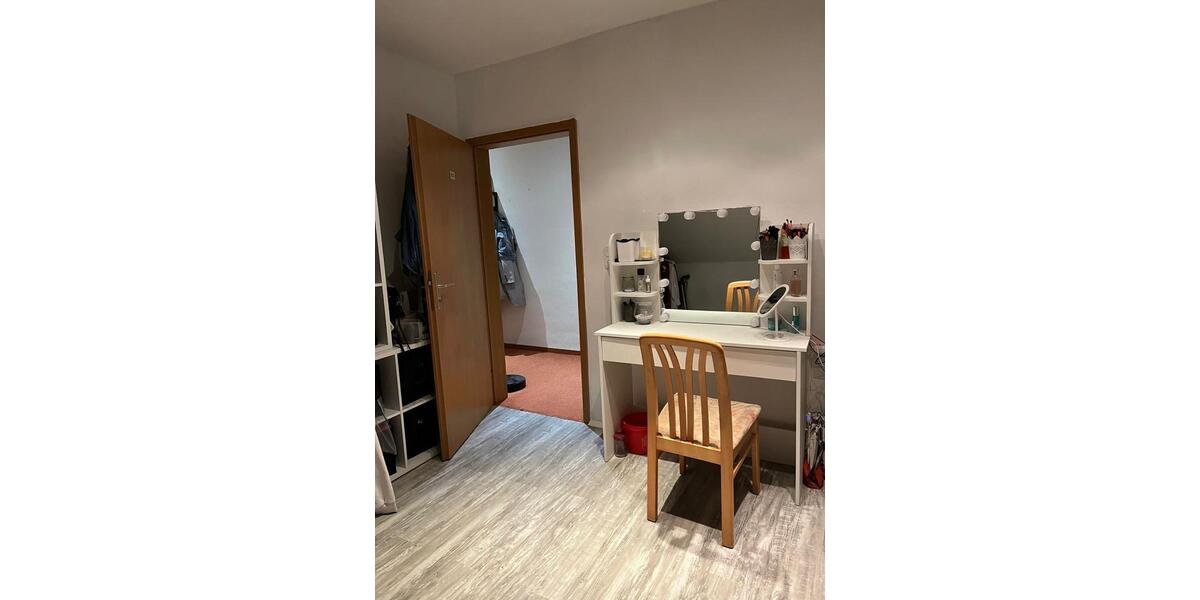 Dachgeschoßwohnung Bad Tabarz - 3 Zimmer, 75 m&sup2;, 480&euro; | Angebot:26382574