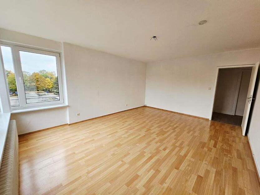 Helle, renovierte 3-Zi.-Wohnung mit Balkon im Altwarmbüchen 3 zimmer