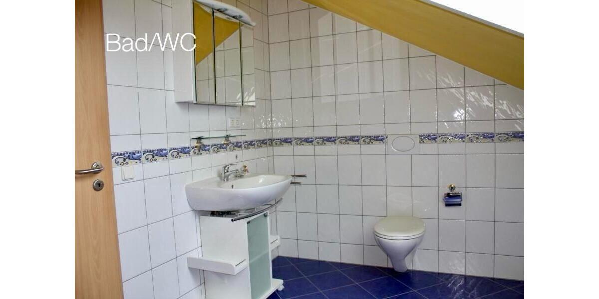 Dachgeschoßwohnung Saal an der Donau - 3 Zimmer, 66 m&sup2;, 630&euro; | Angebot:26537146