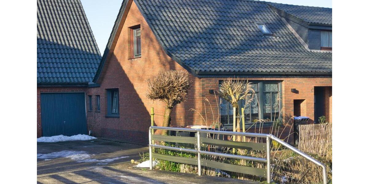 Doppelhaushälfte Wilhelmshaven - 2 Zimmer, 87 m&sup2;, 700&euro; | Angebot:25965607