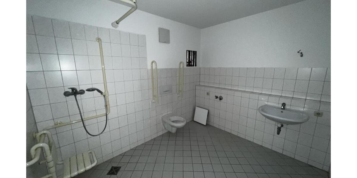 Barrierefreies Wohnen mit Aufzug im Zentrum von Weida! 3-Raum-EG-Wohnung mit Balkon! - Etagenwohnung Weida Liebsdorf | Angebot:26887891