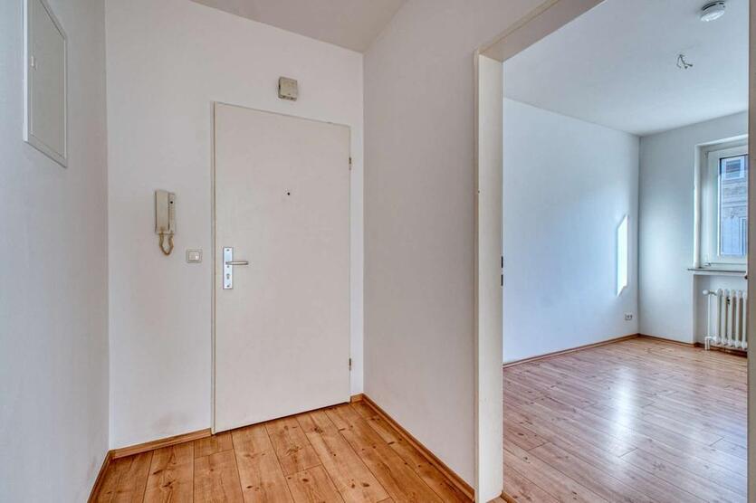 Helle 3-Zimmer-Wohnung mit großer Süd-Loggia in der Bremer Neustadt