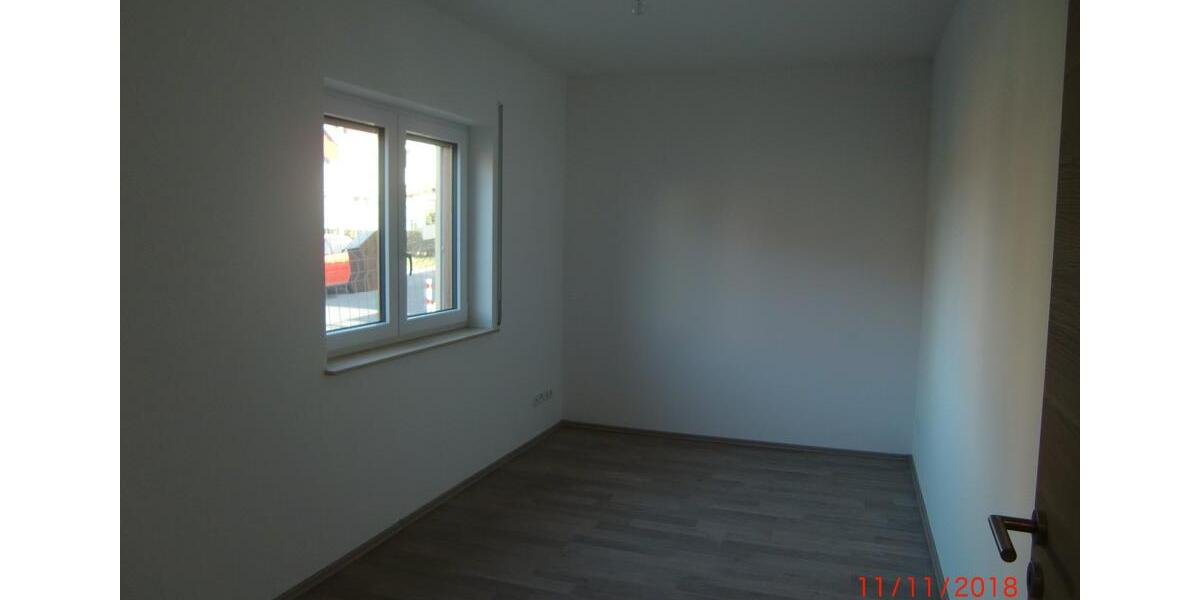 Erdgeschoßwohnung Ebersbach - 3 Zimmer, 89 m&sup2;, 712&euro; | Angebot:26322054