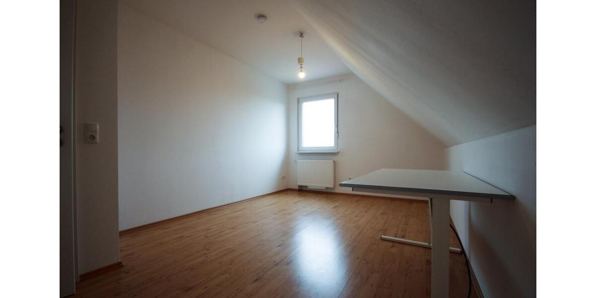 Einfamilienhaus Schlüsselfeld - 6.5 Zimmer, 150 m&sup2;, 1.700&euro; | Angebot:26539127