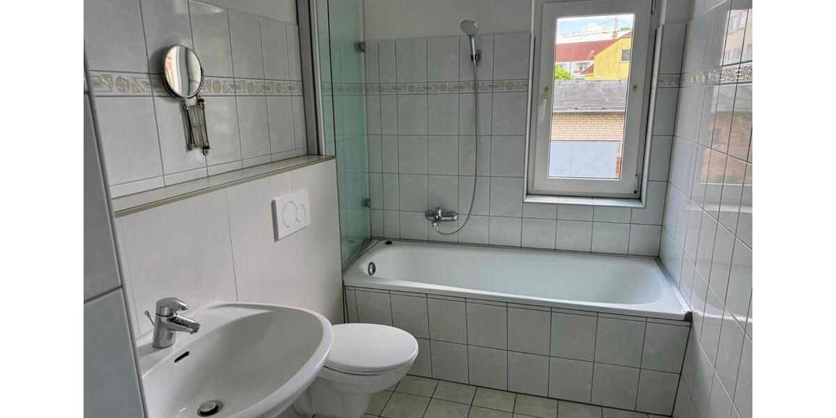 Etagenwohnung Pritzwalk - 3 Zimmer, 77 m&sup2;, 690&euro; | Angebot:26588895