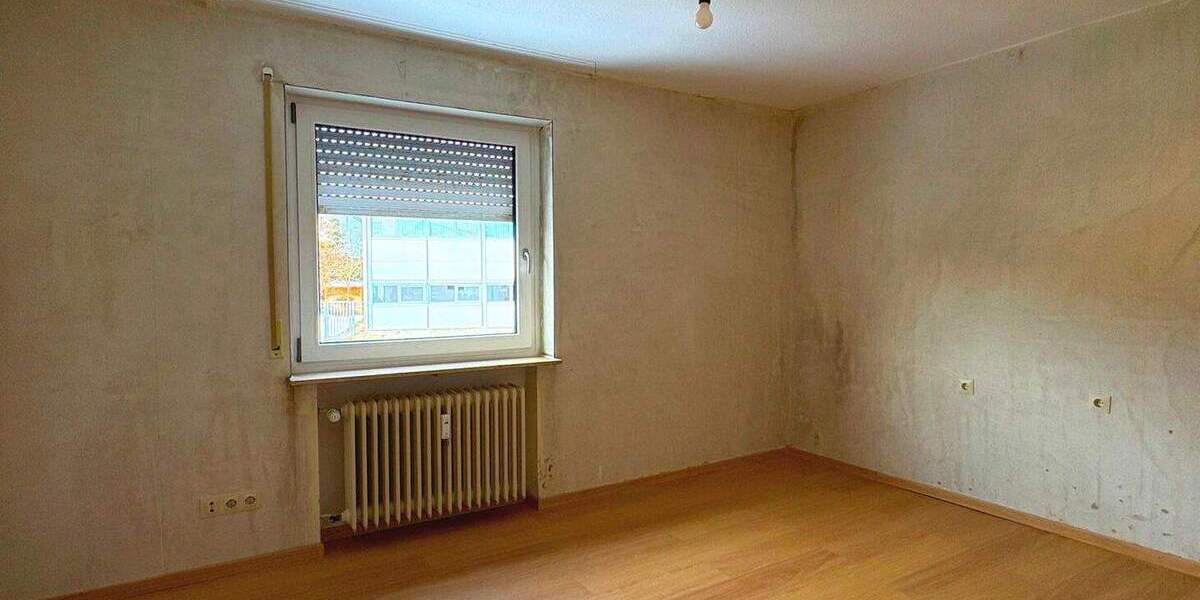 Etagenwohnung Winnenden Hertmannsweiler - 4 Zimmer, 110 m&sup2;, 1.100&euro; | Angebot:25746494