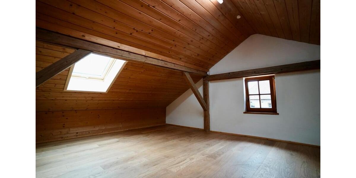 Maisonette-Wohnung Doppelhaushälfte 4 zimmer