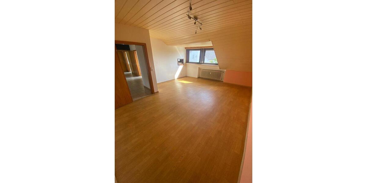 Dachgeschoßwohnung Monzelfeld - 3 Zimmer, 90 m&sup2;, 500&euro; | Angebot:26532444