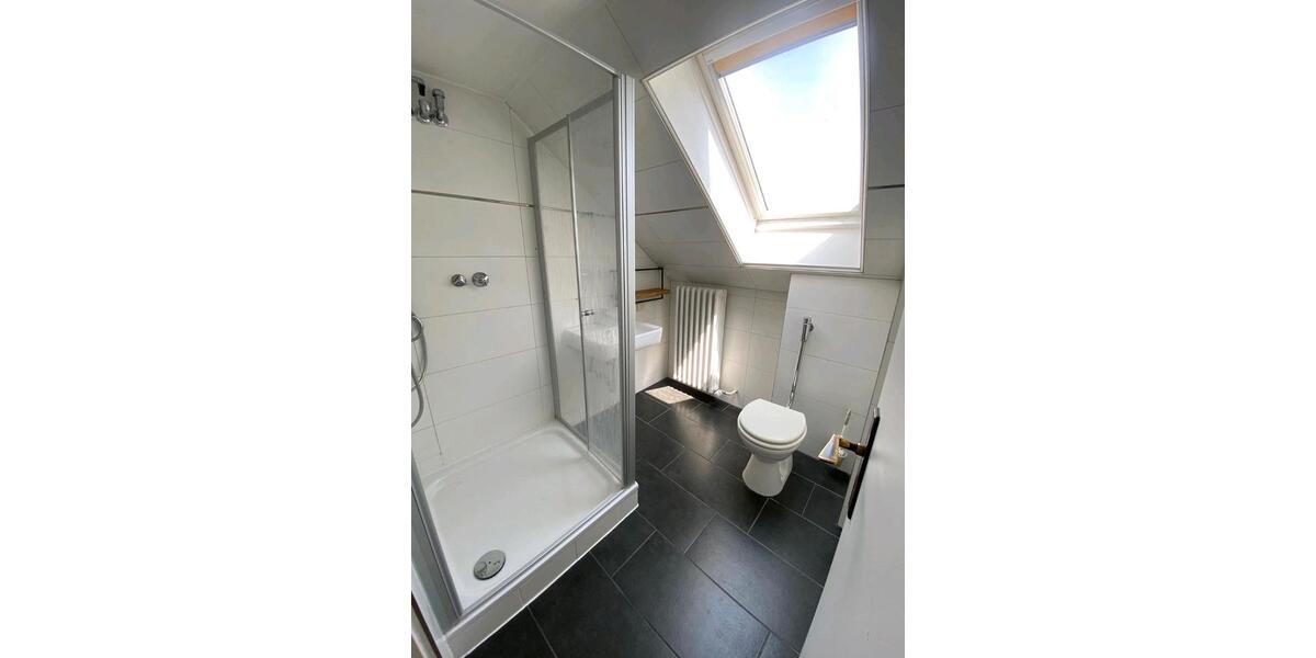 Dachgeschoßwohnung Berlin Tempelhof-Schöneberg - 2.5 Zimmer, 65 m&sup2;, 690&euro; | Angebot:26326114