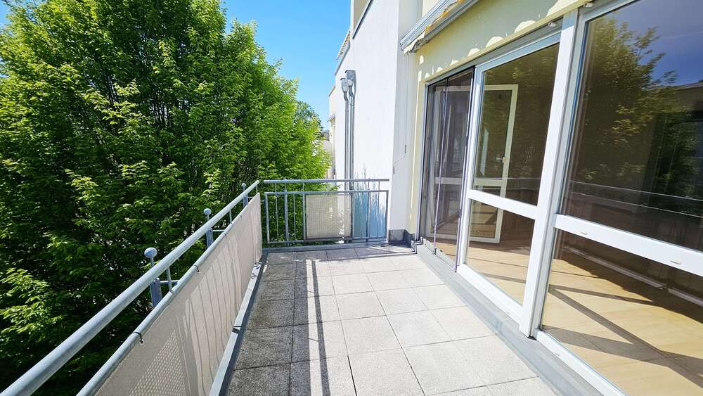 Etagenwohnung Wiesbaden Schierstein - 3 Zimmer, 84 m&sup2;, 1.190&euro; | Angebot:26318534