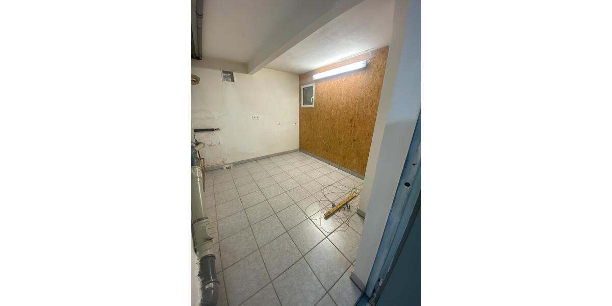 Etagenwohnung Vilshofen an der Donau - 4 Zimmer, 115 m&sup2;, 1.000&euro; | Angebot:25043776