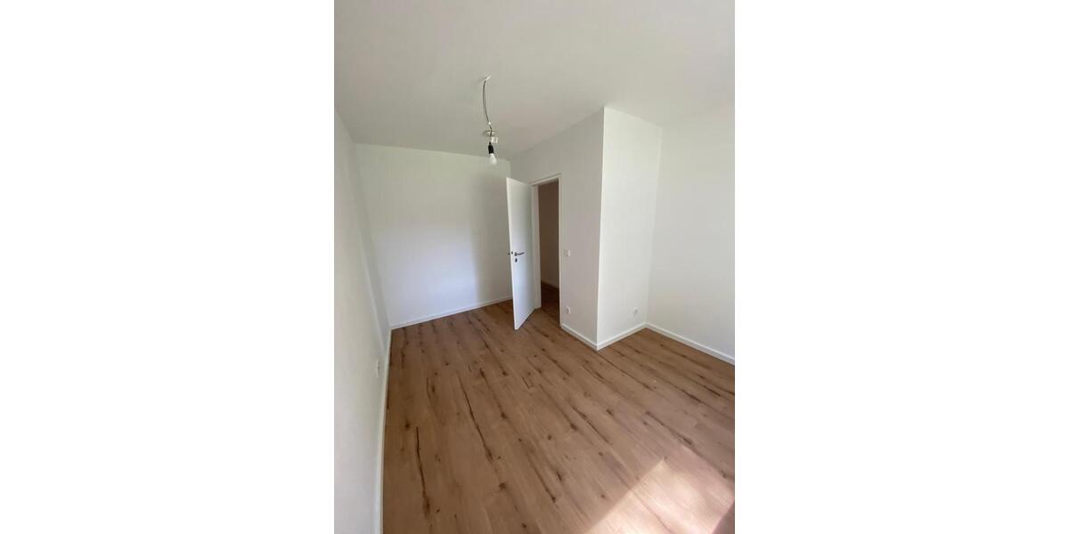 Erdgeschoßwohnung Lahr (Schwarzwald) - 4 Zimmer, 98 m&sup2;, 1.175&euro; | Angebot:26406711