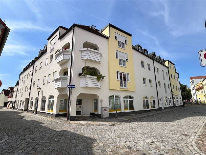 Tolle 2 Zimmer-Whg. in Delitzsch, Balkon, großes WohnZimmer,TG!