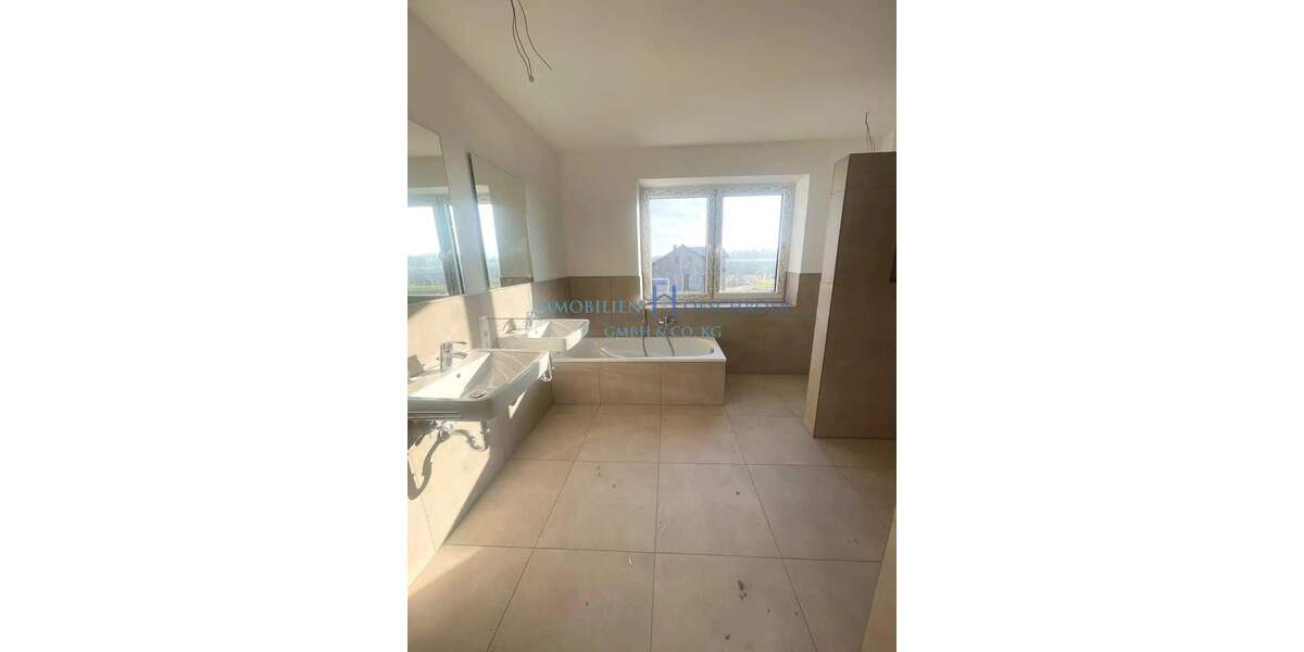 Doppelhaushälfte Neuharlingersiel Seriem - 4 Zimmer, 140 m&sup2;, 1.600&euro; | Angebot:26093710