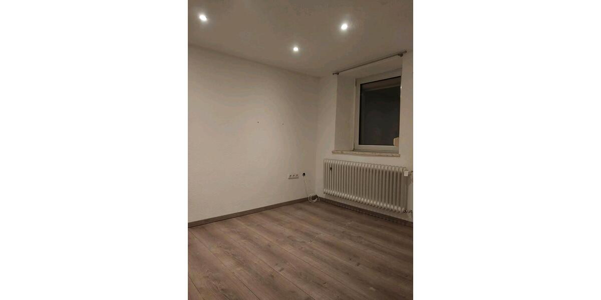 Einfamilienhaus Üttfeld - 7 Zimmer, 140 m&sup2;, 1.050&euro; | Angebot:24735854