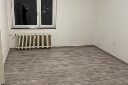 Großzügige 2-Zimmer Wohnung ruhiger Wohn Lage- ab November frei zimmer