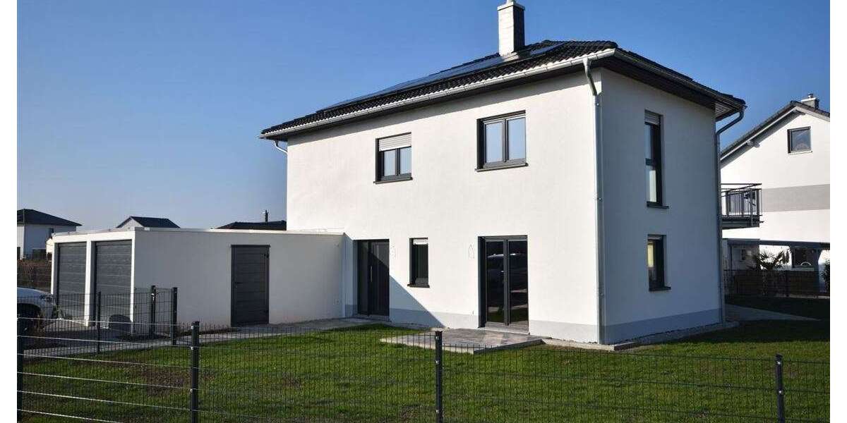Einfamilienhaus Neukieritzsch - 5 Zimmer, 200 m&sup2;, 2.700&euro; | Angebot:24780739